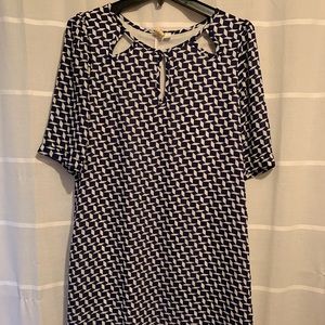 Super cute neck design, just above the knee dress